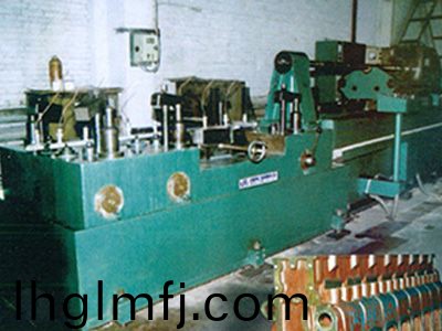 柴油機缸體凸輪(lun)軸孔精鉸組郃機牀